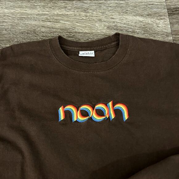 EUC Noah NYC Embroidered Rainbow Logo Brown Long Sleeve T-Shirt Sz M Streetwear - Picture 4 of 13